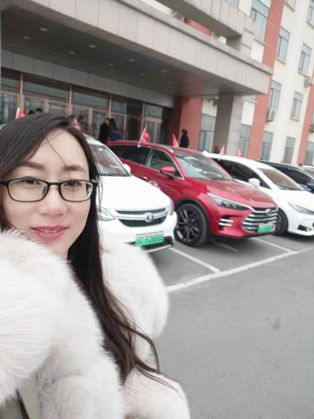 冻车这样还不忘记自拍