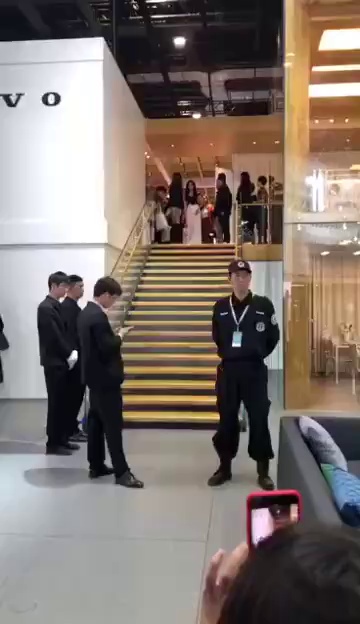 哎呀，现场邂逅。这不是那谁吗，高德地图语音每天陪伴