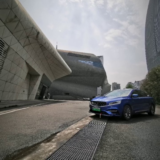 [视觉震撼]华丽的末日大片，吉利博瑞GE  PHEV   C位出镜！弄潮儿…