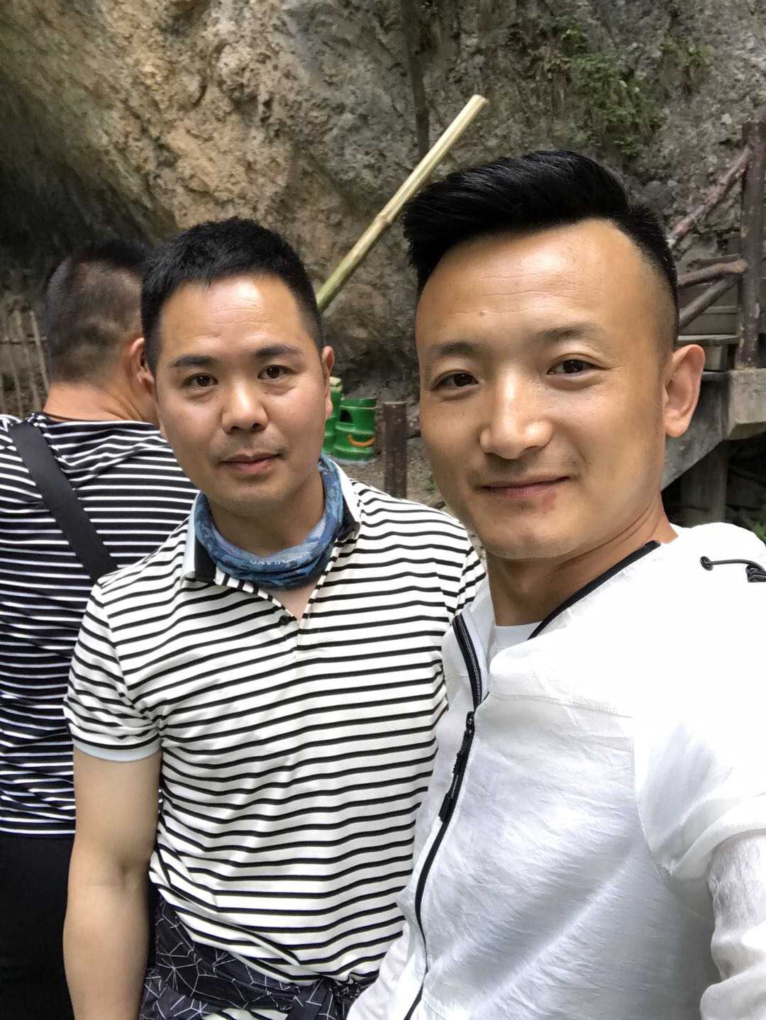 金丝峡游玩，通过长途驾驶和满载越来越对唐满意，动力