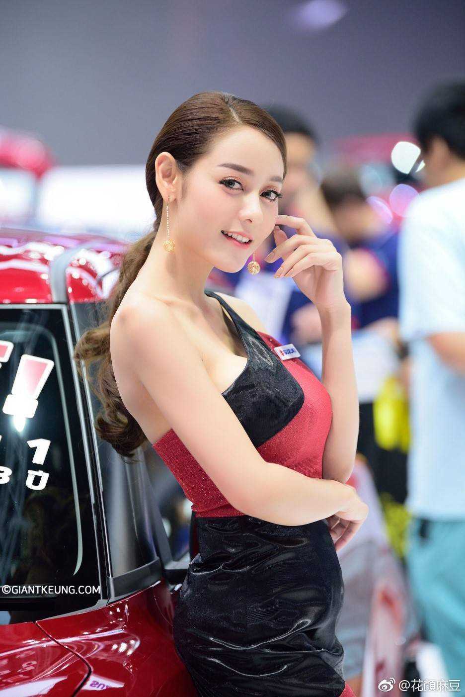 这个车模，好像热巴