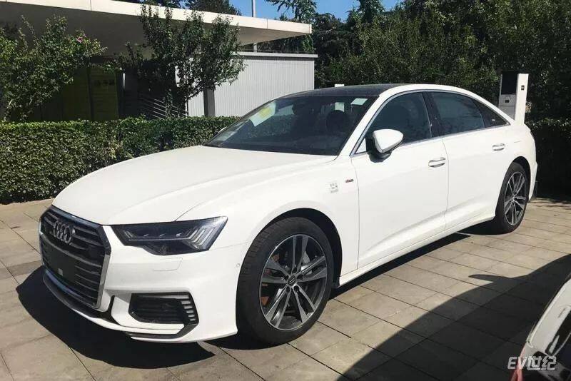 奥迪全新一代A6L e-tron谍照 贴“55 e-tron”尾标/接近量产