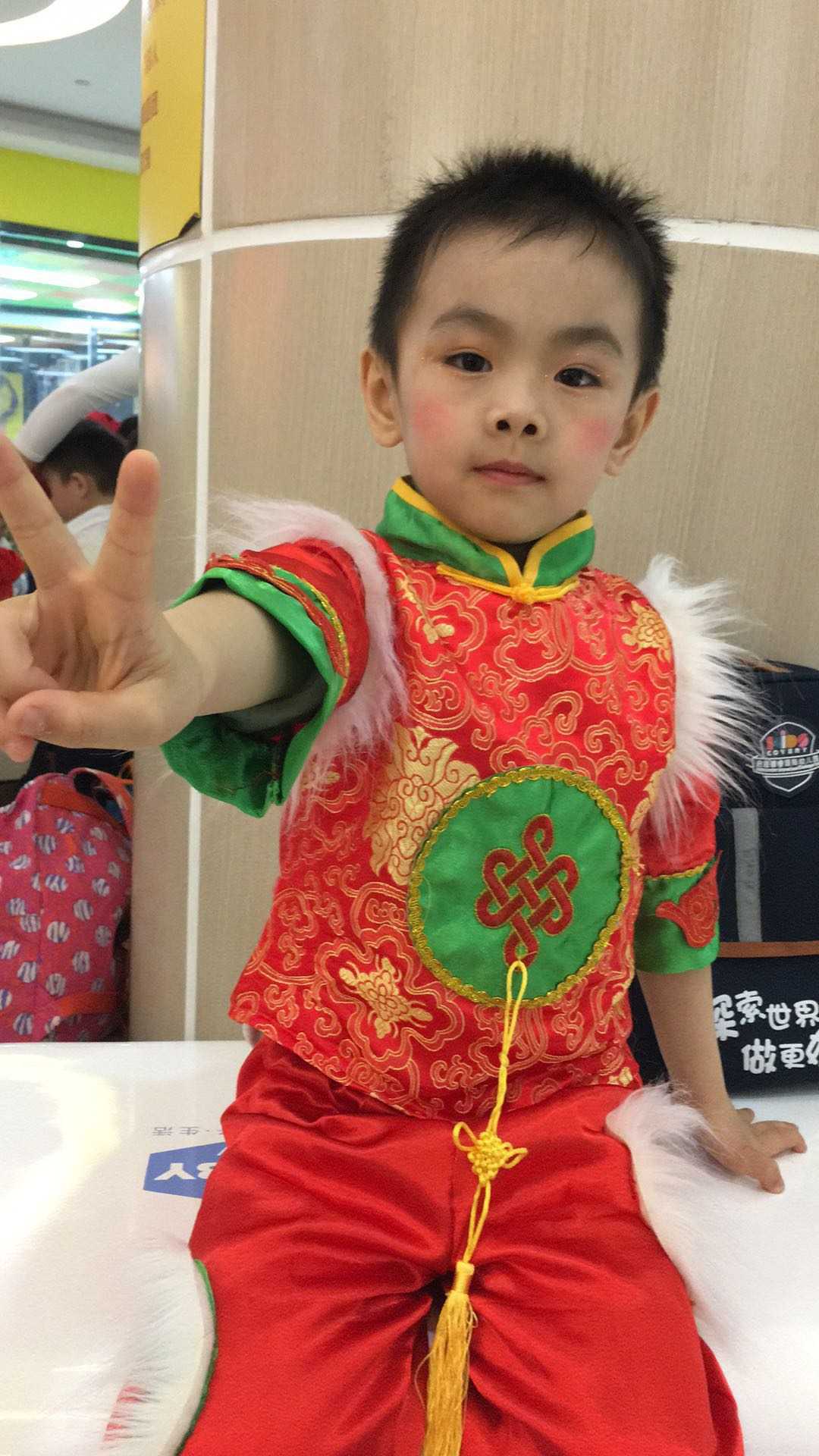 像个妹子😂