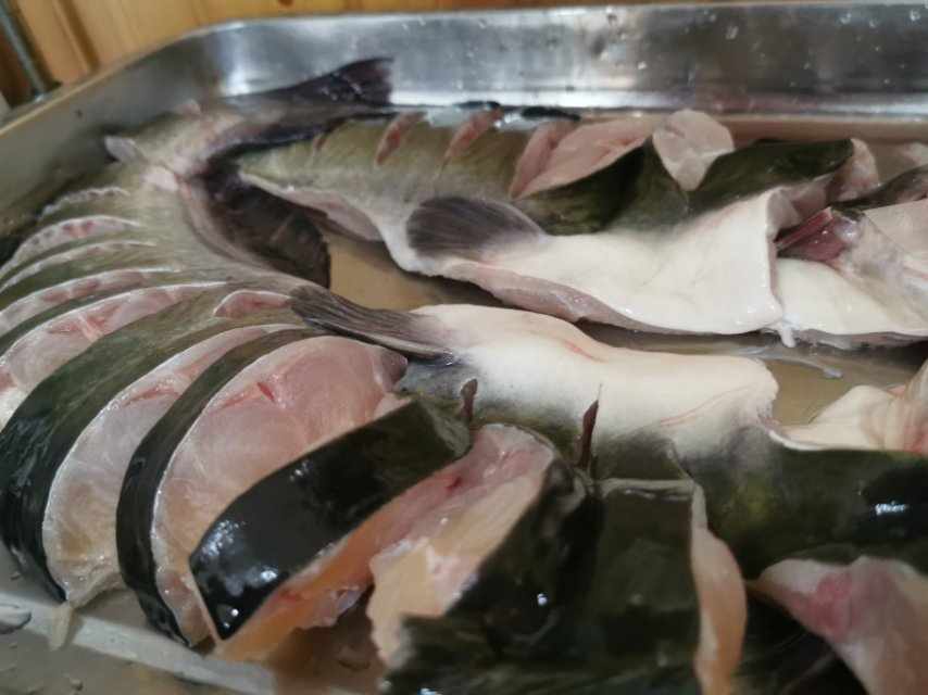 大锅大灶柴火鱼！味道很不错哦！生活需要仪式感哦！祝