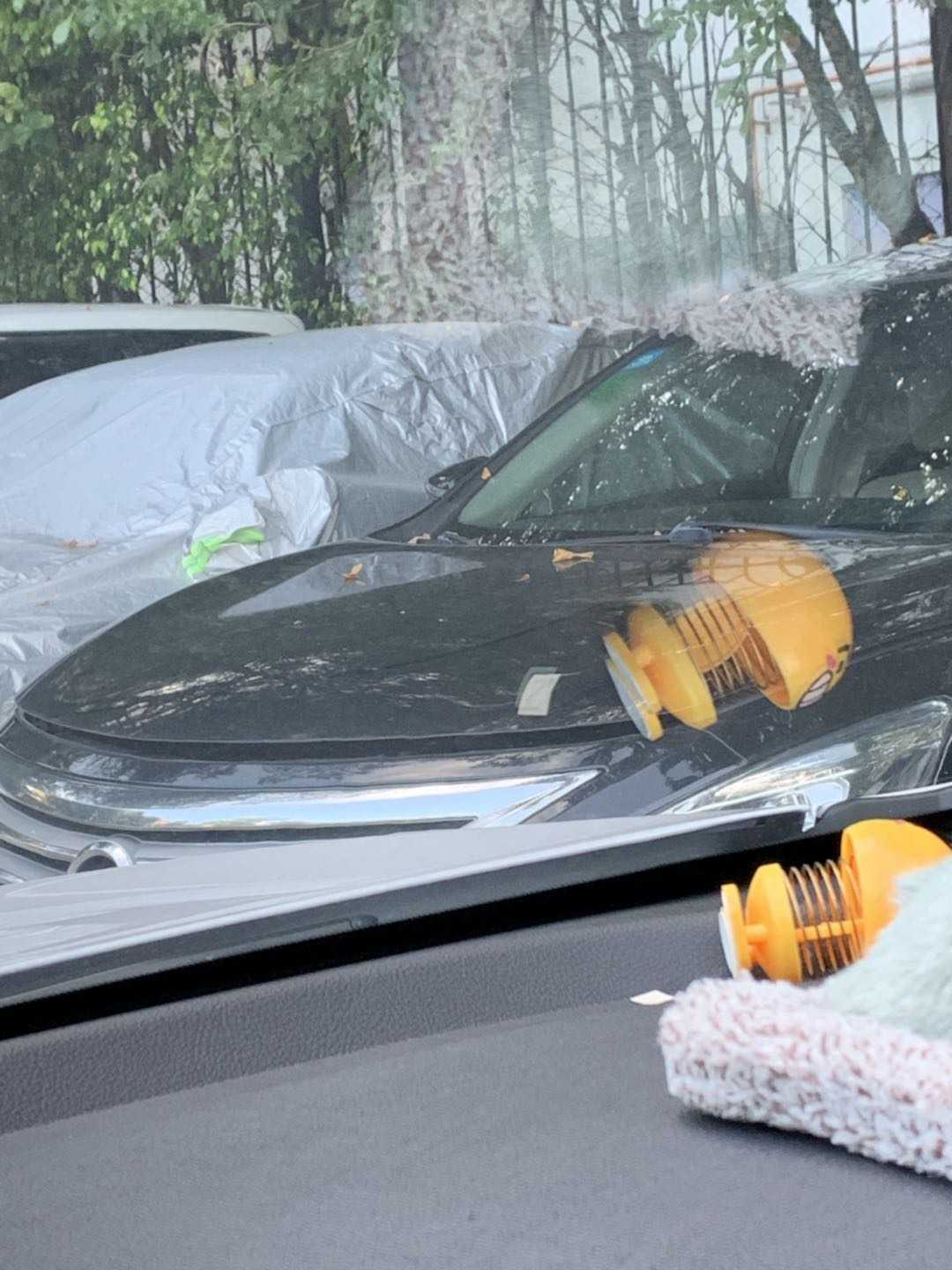 这盖子被撬了还是没关