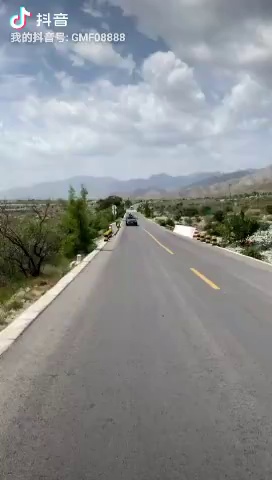 宠辱不惊，闲看庭前花开花落
去留无意，漫随天外云卷