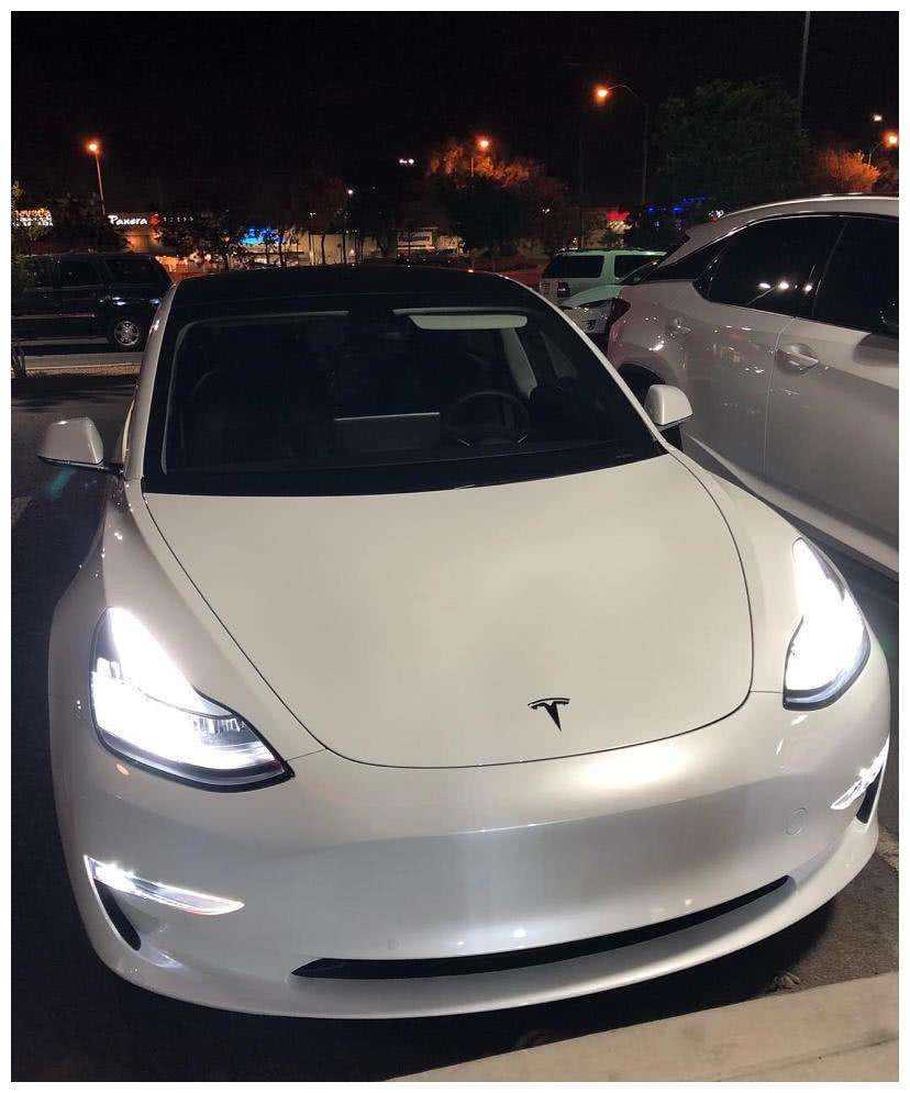 请不要再拿比亚迪汉和特斯拉model3对比了