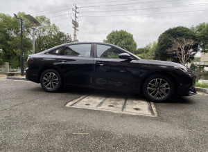 吉利银河A7 大家有没有遇到，提示中控屏温度高，降低亮度，老是