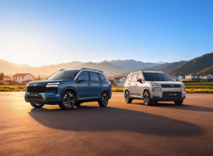 五菱星光560年终王炸！5.98万起燃油插混纯电全都有？！