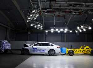 撞不坏的10万级家轿？吉利银河A7首通中汽中心“双TOP”