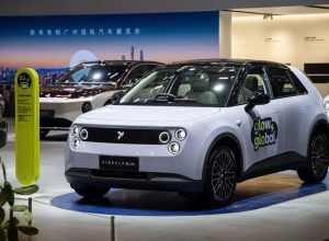 蔚来小车成爆款！