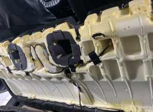 C10后座椅下面的线是干什么用的?